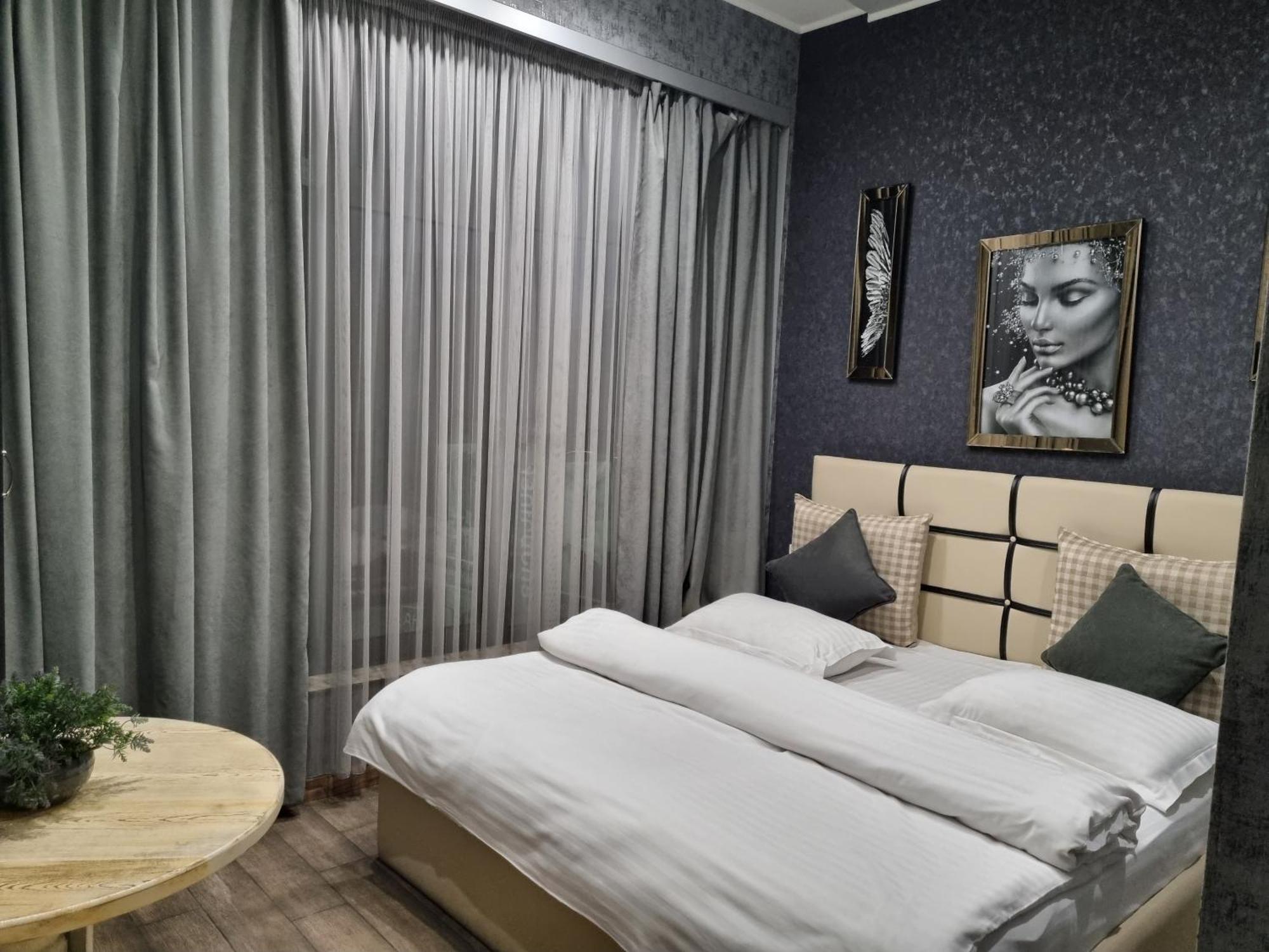 Day Inn Hotel Yerevan Exterior photo